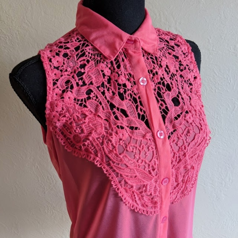 SHEER PINK SLEEVELESS BLOUSE W/ CROCHET DETAILING